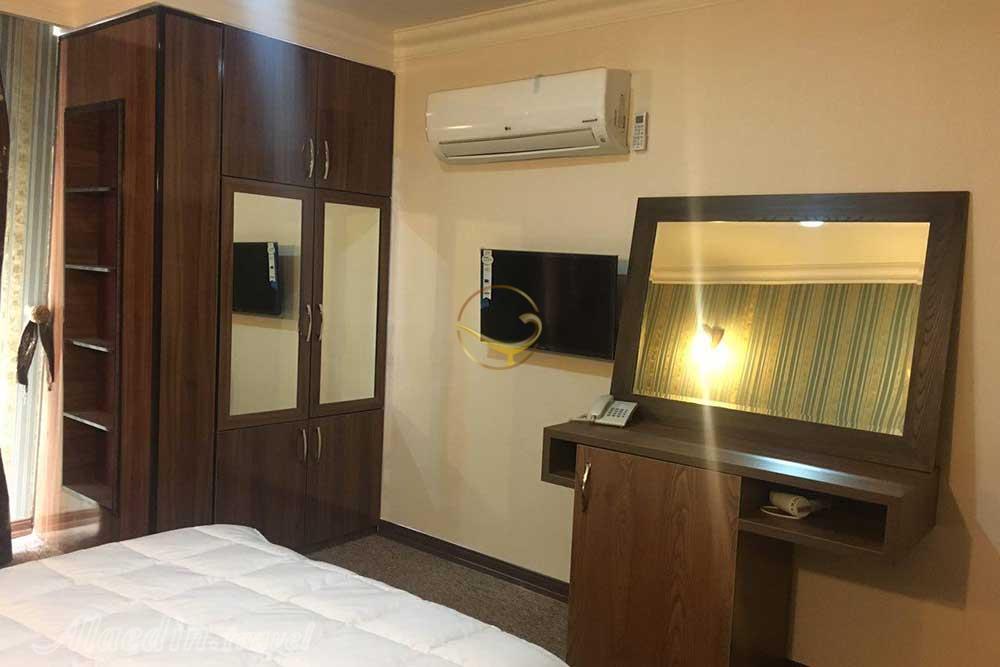 اتاق سه تخته هتل 4 ستاره آزادی خرم آباد | علاءالدین تراول