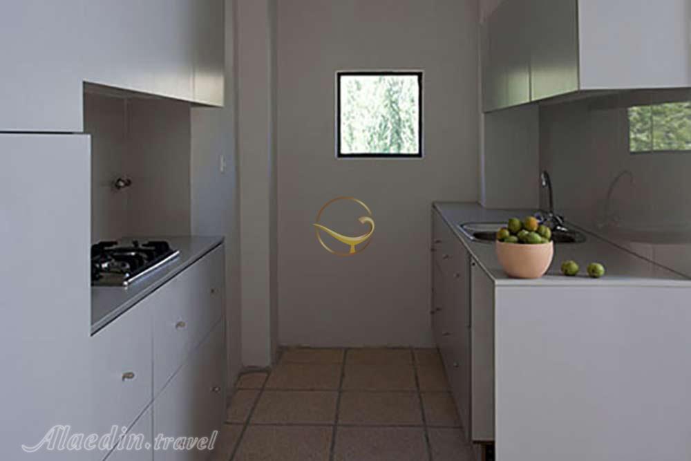 آشپزخانه خانه سنتی سرای پدری خوانسار | علاءالدین تراول