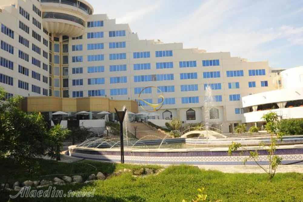 نمای بیرونی هتل 4 ستاره ارم بزرگ کیش | علاءالدین تراول
