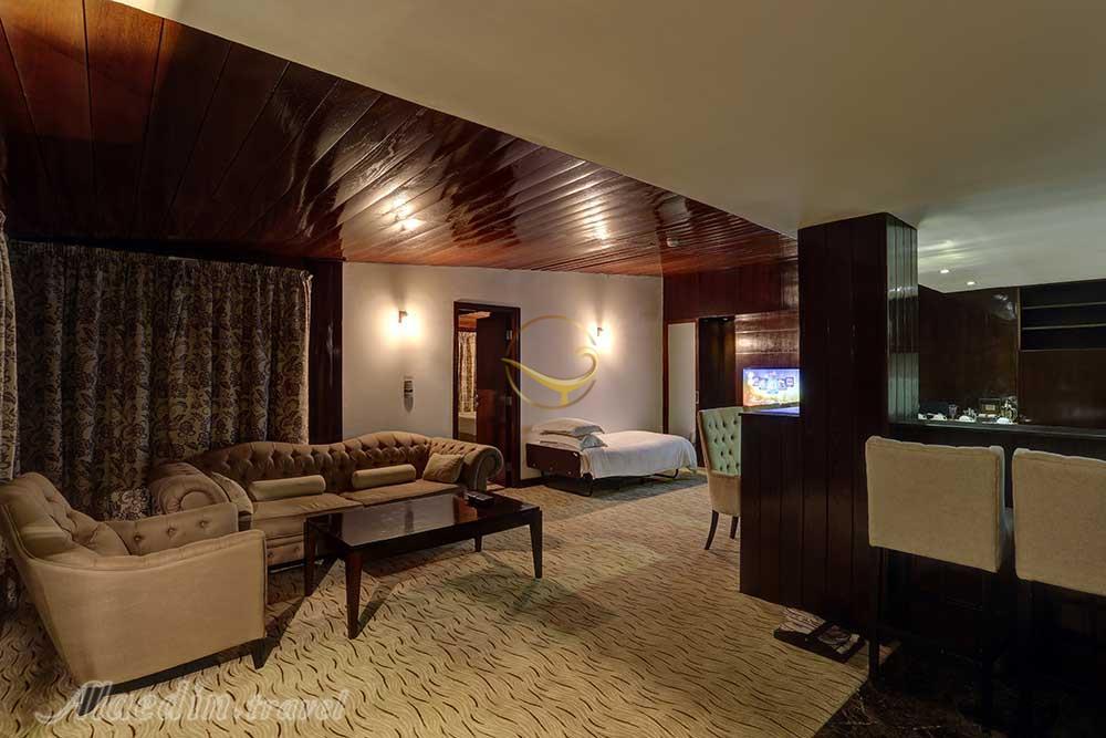 سوئیت جونیور سه نفره هتل چهارستاره سورینت مریم کیش | علاءالدین تراول