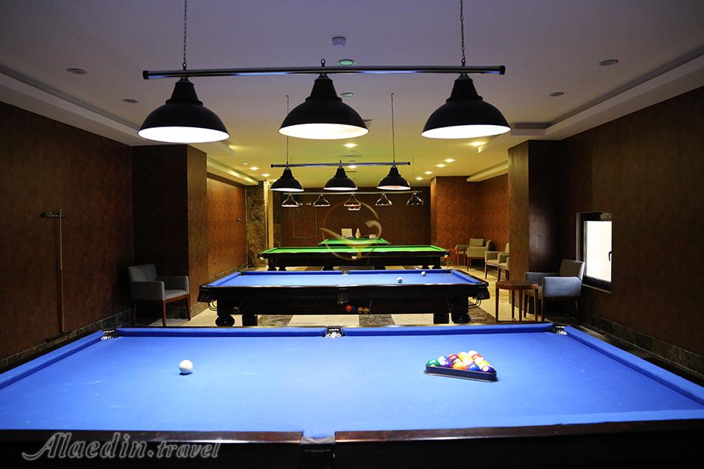 بیلیارد هتل 5 ستاره میراژ کیش | علاءالدین تراول