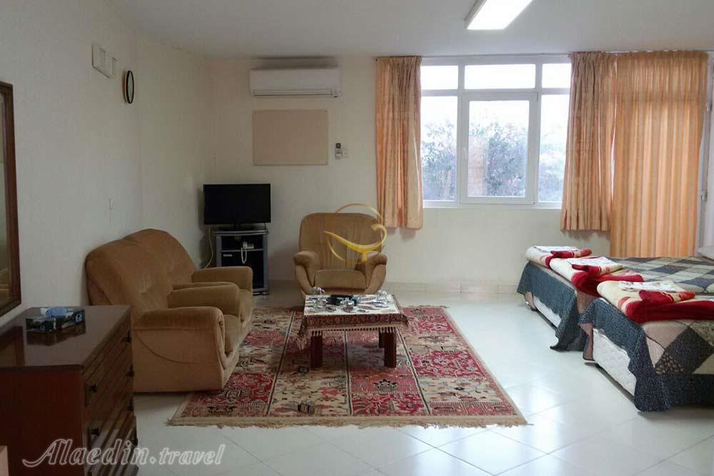 اتاق سه تخته هتل سه ستاره سیمرغ کیش | علاءالدین تراول