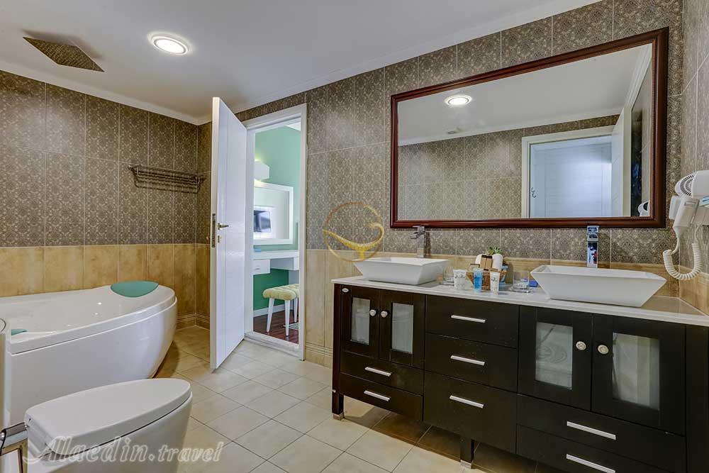 سرویس بهداشتی هتل پنج ستاره ترنج کیش | علاءالدین تراول