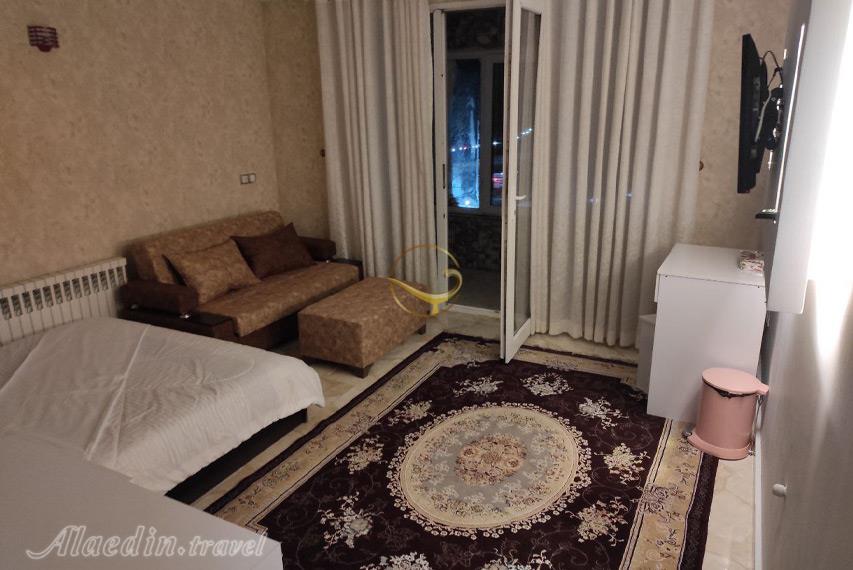 هتل دریاکنار لاهیجان | علاءالدین تراول