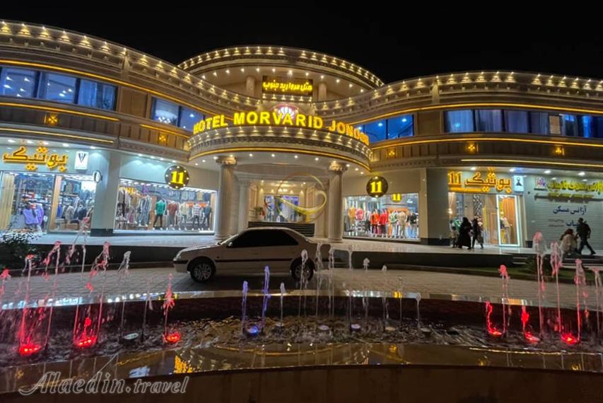 نمای شب هتل مروارید جنوب لامرد | علاءالدین تراول