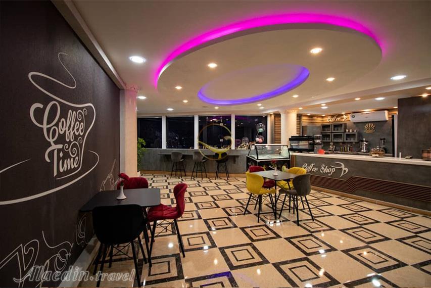 کافه رستوران هتل مروارید جنوب لامرد | علاءالدین تراول