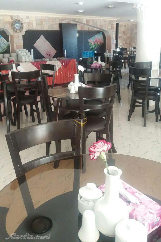 تالار پذیرایی هتل اقصی محلات | علاءالدین تراول