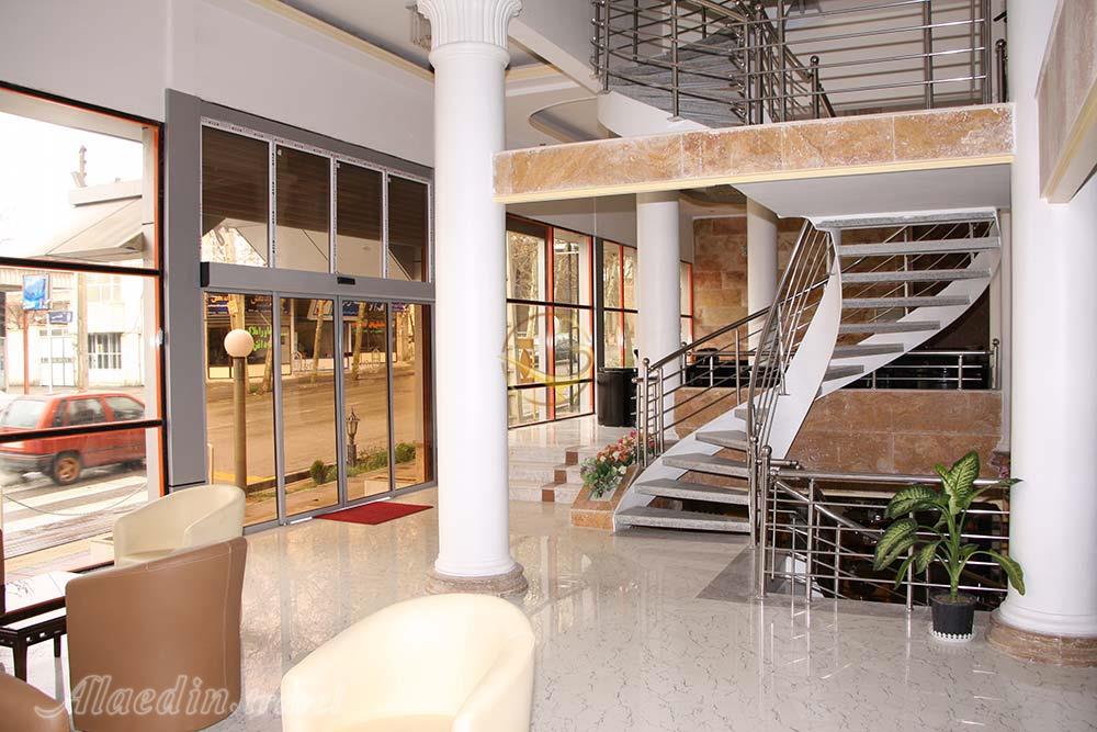 لابی هتل اقصی محلات | علاءالدین تراول