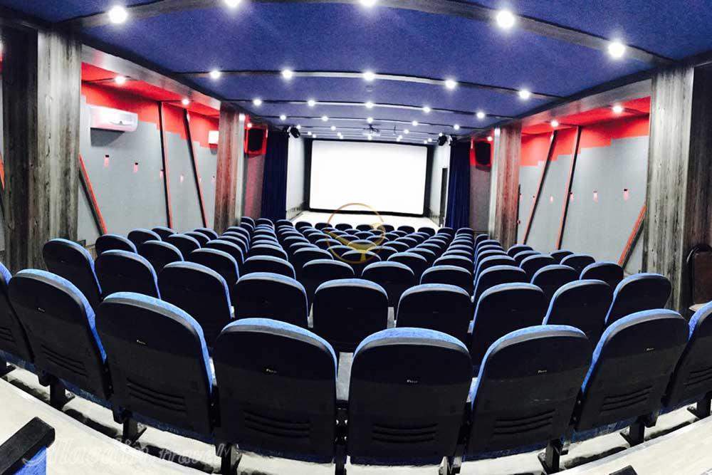 سالن همایش مجتمع اقامتی نور محلات | علاءالدین تراول