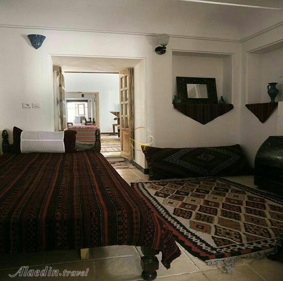 هتل باغ سنتی متولی باشی کرمان | علاءالدین تراول