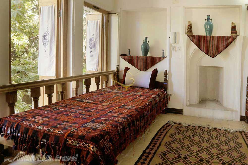 هتل باغ سنتی متولی باشی کرمان | علاءالدین تراول