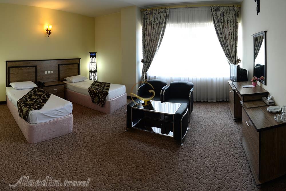 اتاق دوتخته تویین هتل 4 ستاره بزرگ مراغه | علاءالدین تراول