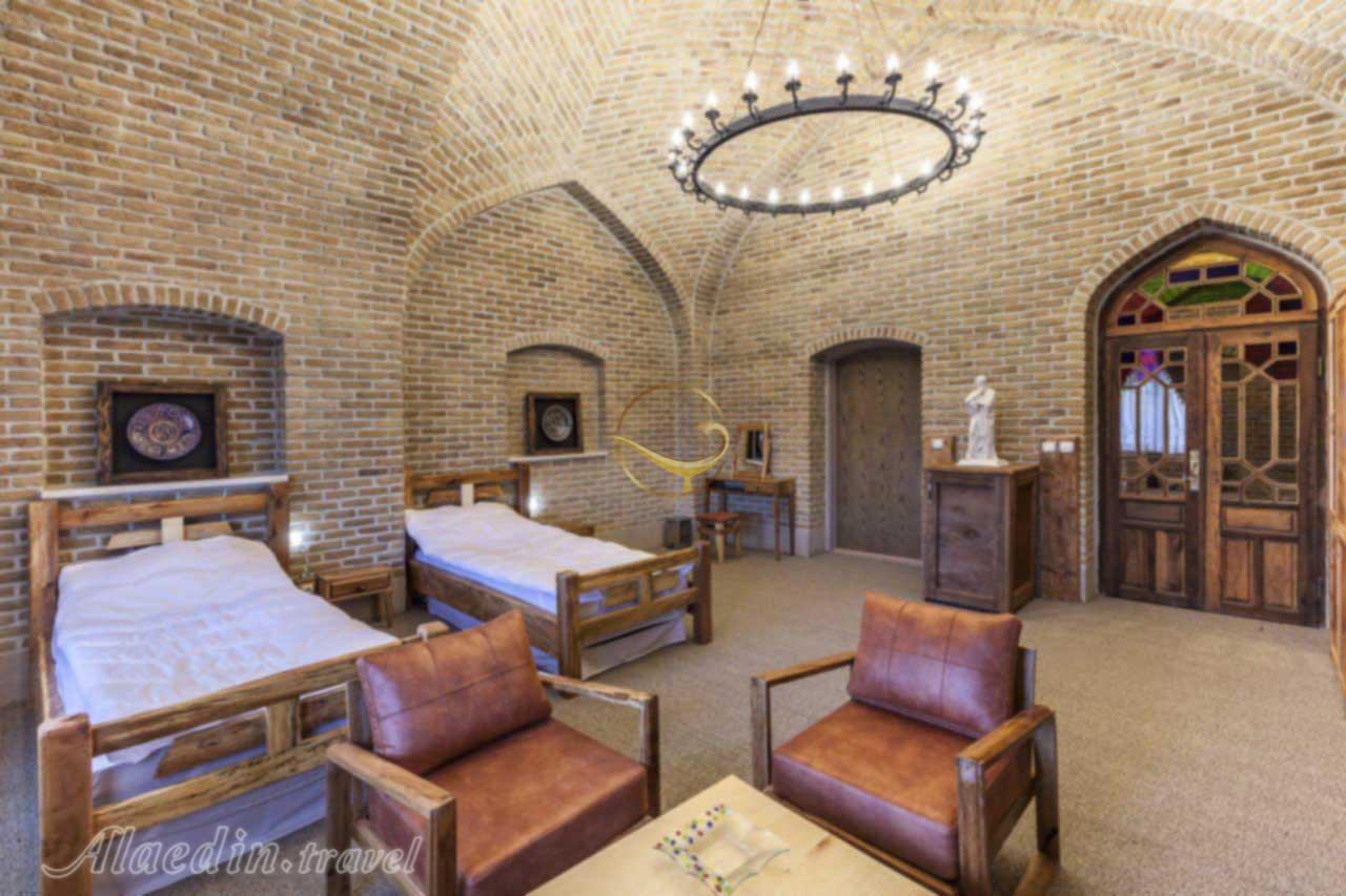 اتاق های هتل 5 ستاره کاروانسرای یام مرند | علاءالدین تراول