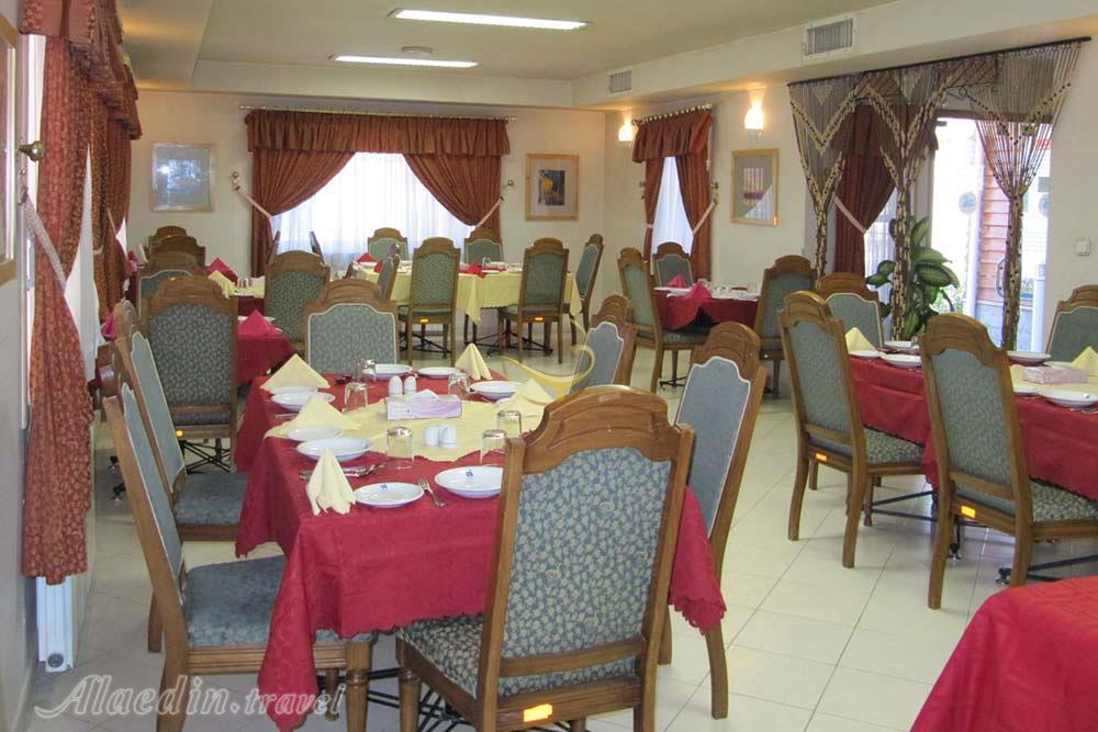 رستوران هتل جهانگردی تخت جمشید مرودشت | علاءالدین تراول