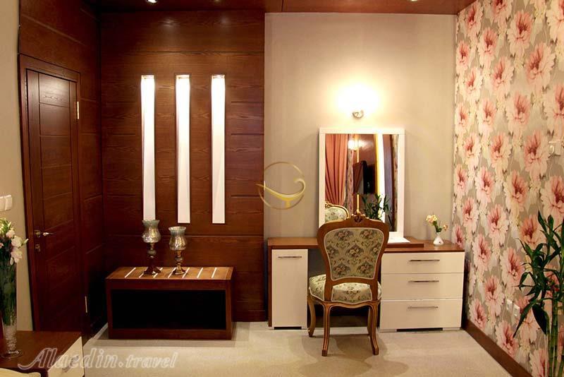 سوییت هتل 4 ستاره آبان مشهد | علاءالدین تراول