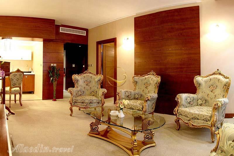 سوییت هتل 4 ستاره آبان مشهد | علاءالدین تراول