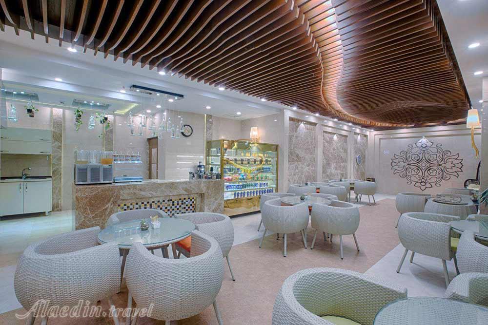 کافی شاپ مدرن هتل 5 ستاره الماس 2 مشهد | علاءالدین تراول