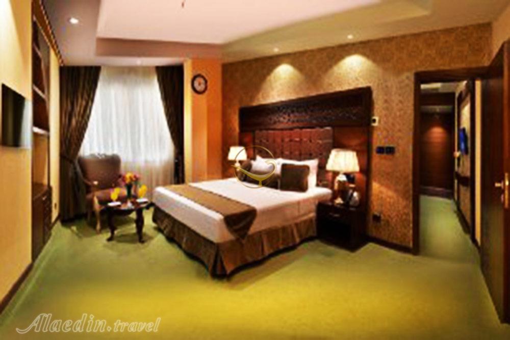 اتاق دبل هتل 4 ستاره الماس نوین مشهد | علاءالدین تراول