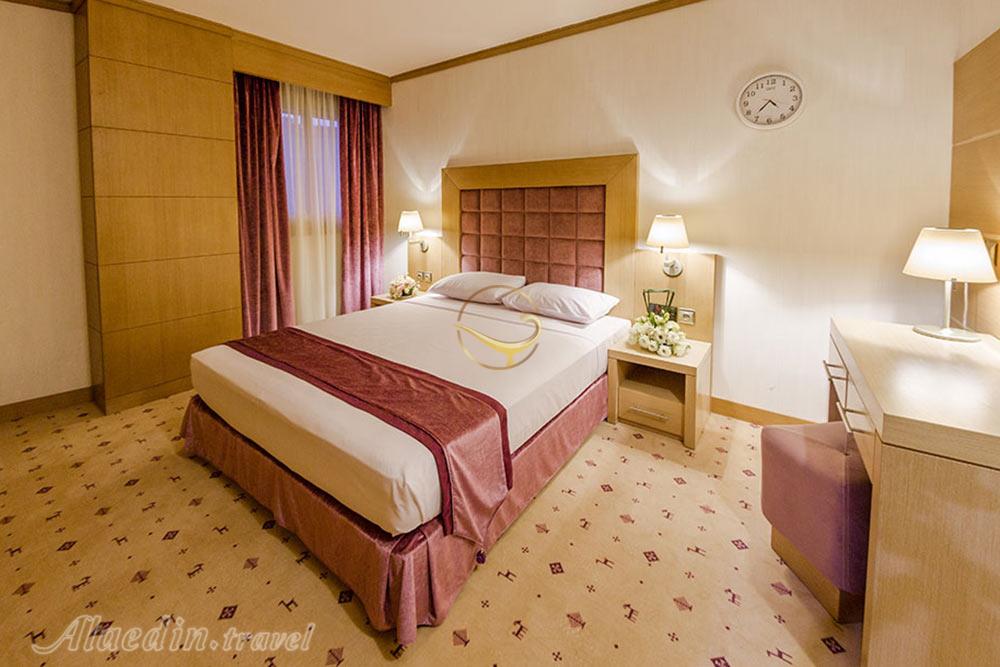 فضای نشیمن هتل آپارتمان سه ستاره آرمان مشهد | علاءالدین تراول