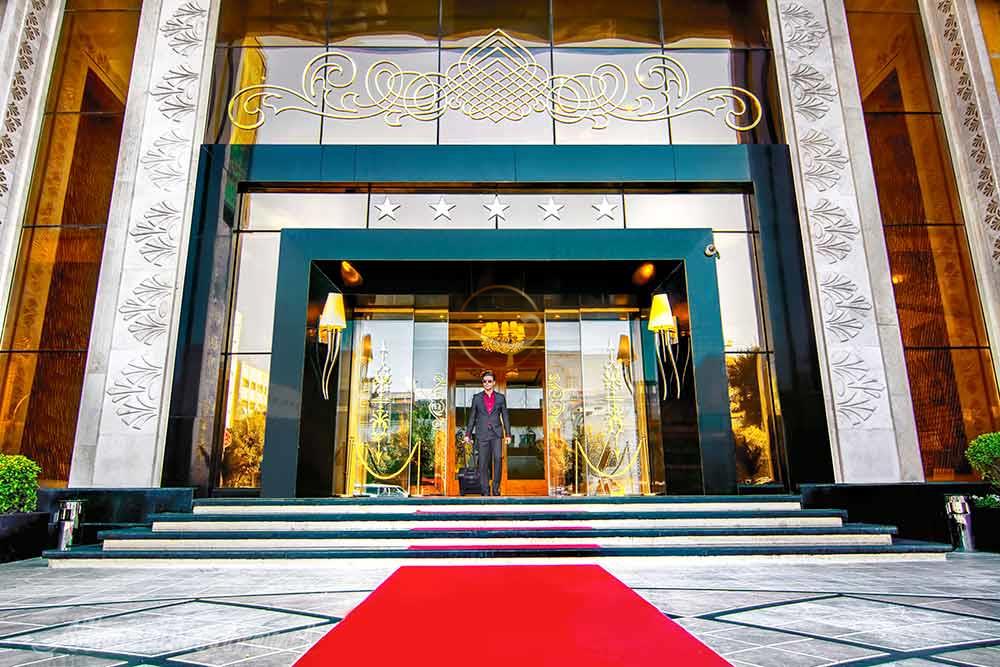 نمای بیرونی هتل درویشی مشهد | علاءالدین تراول