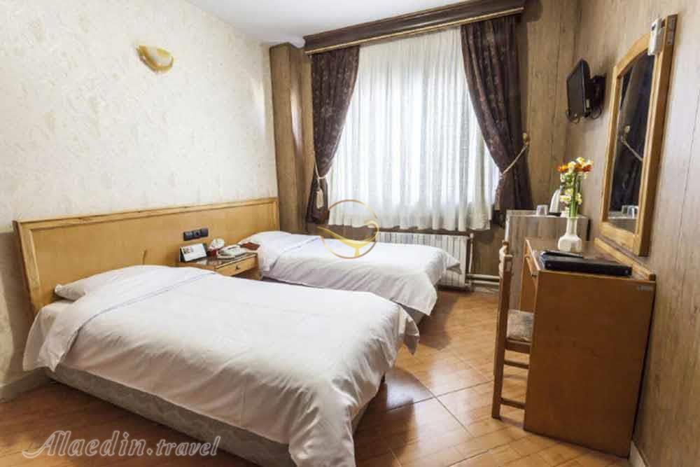 اتاق تویین هتل قدس مشهد | علاءالدین تراول