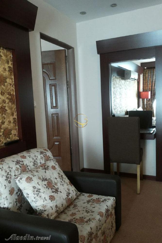 فضای نشیمن هتل 3 ستاره هفت آسمان مشهد | علاءالدین تراول