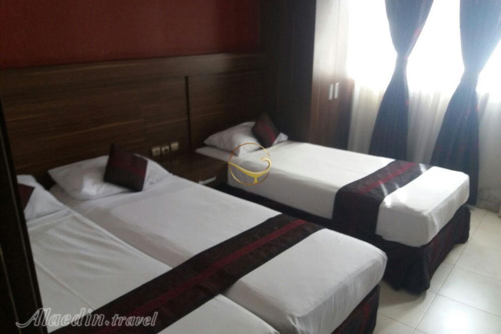 اتاق سه نفره هتل هانی پارس مشهد | علاءالدین تراول