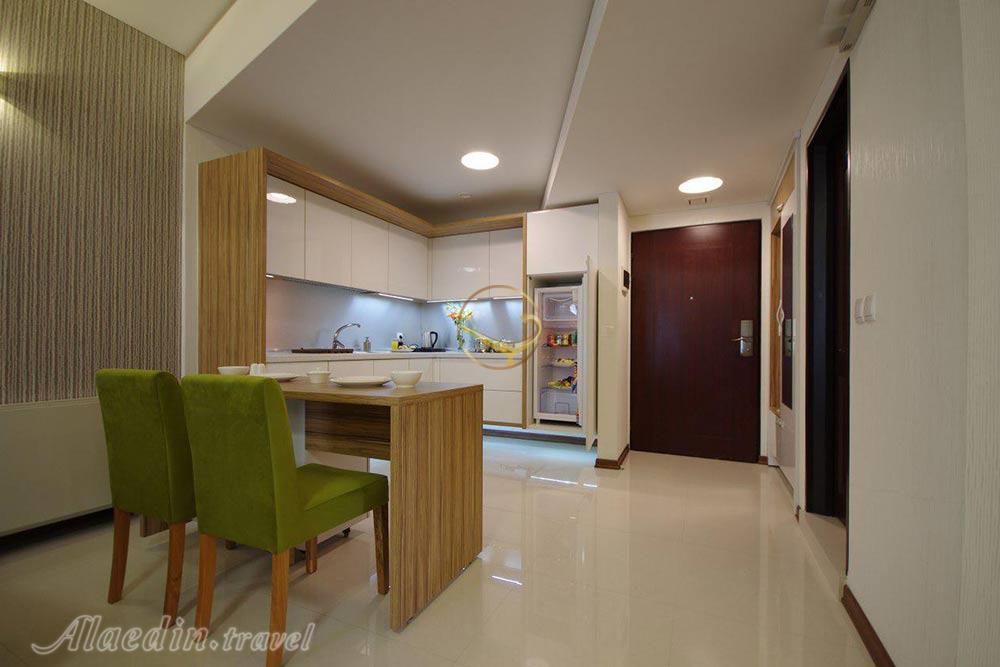 آشپزخانه مدرن هتل آپارتمان 4 ستاره حیات مشهد | علاءالدین تراول