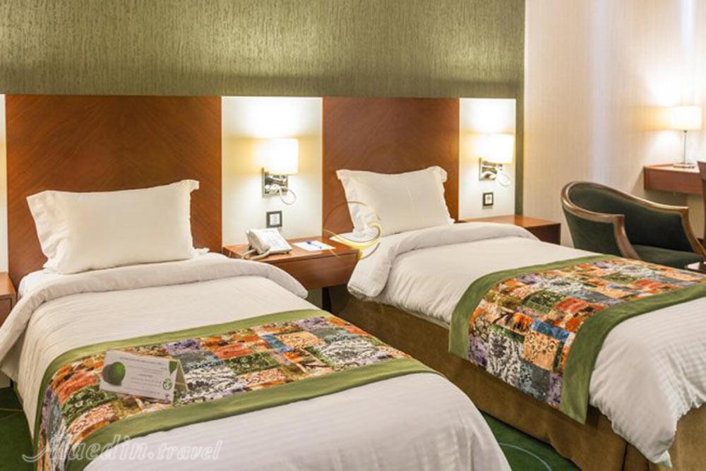 اتاق دبل هتل 5 ستاره هما 1 مشهد | علاءالدین تراول