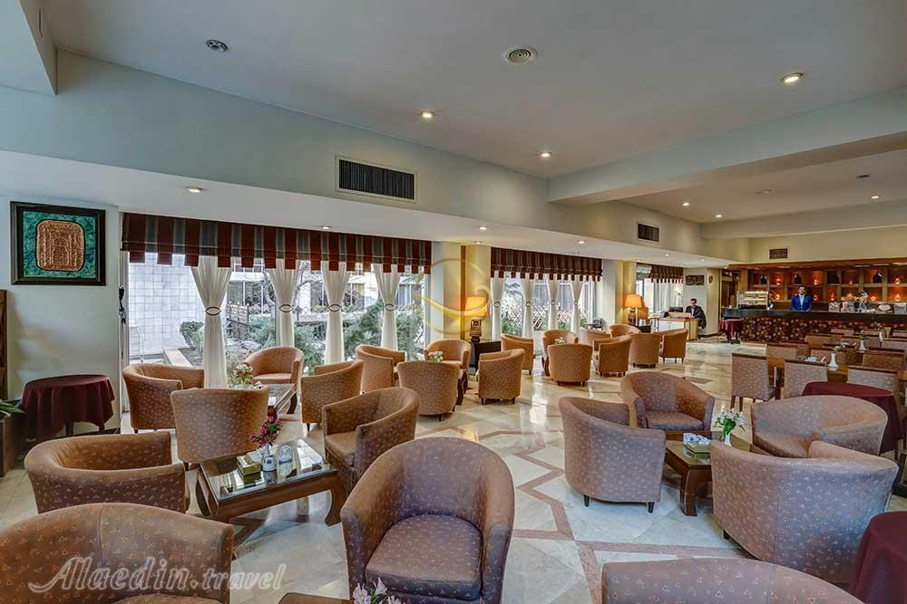 رستوران ویژه هتل 5 ستاره هما 2 مشهد | علاءالدین تراول