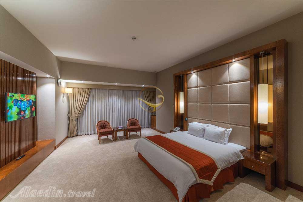 هتل بزرگ جهان مشهد