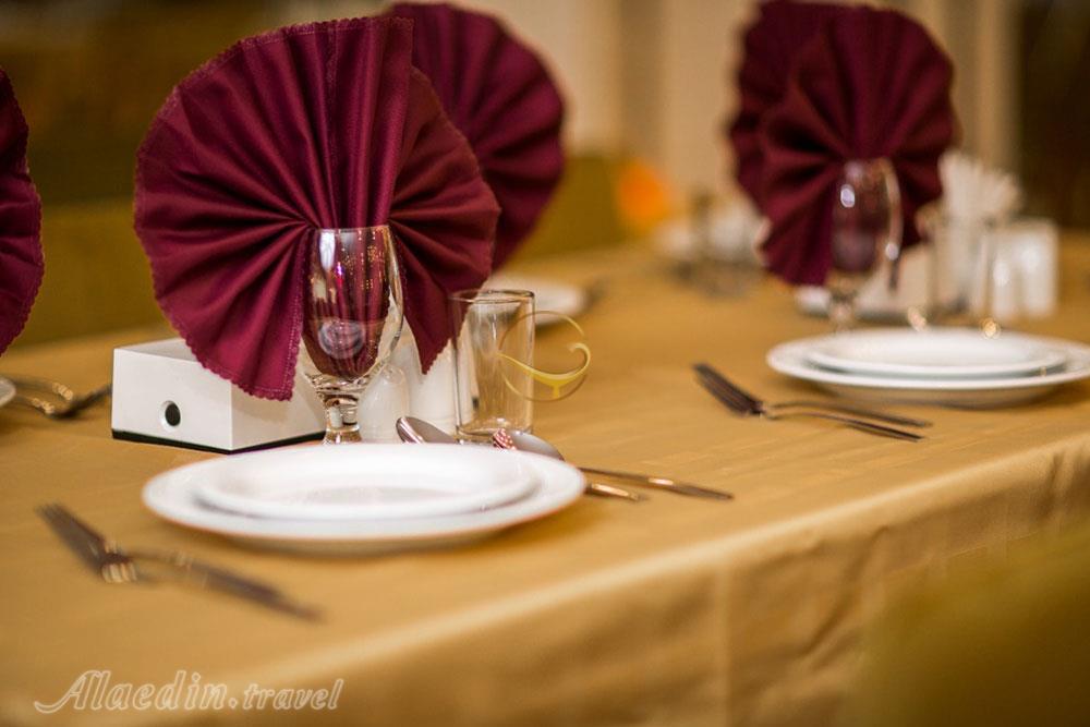 غذاخوری هتل جوارالملک مشهد | علاءالدین تراول