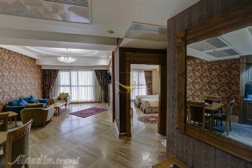 رویال سوئیت هتل 5 ستاره کوثر ناب مشهد | علاءالدین تراول