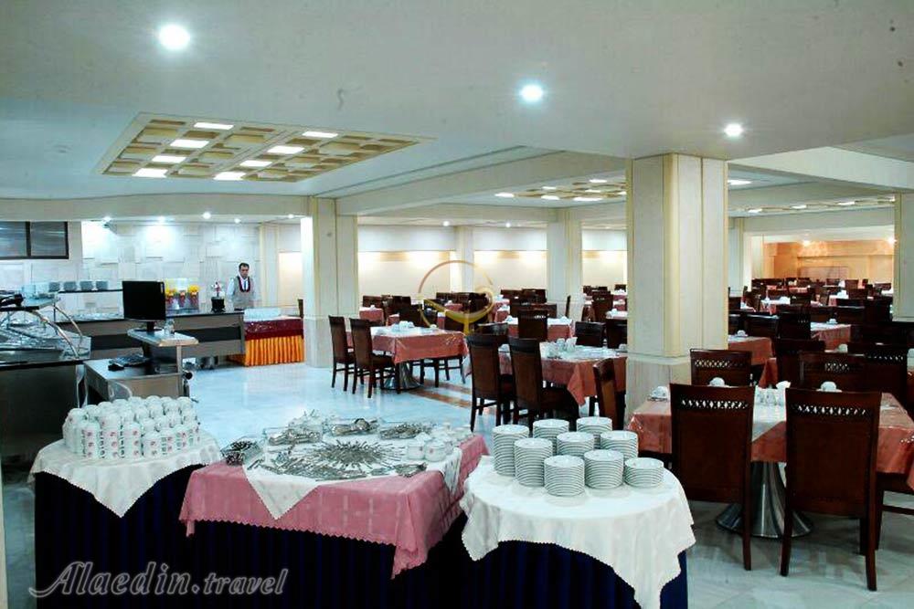 رستوران هتل 4 ستاره مینو مشهد | علاءالدین تراول