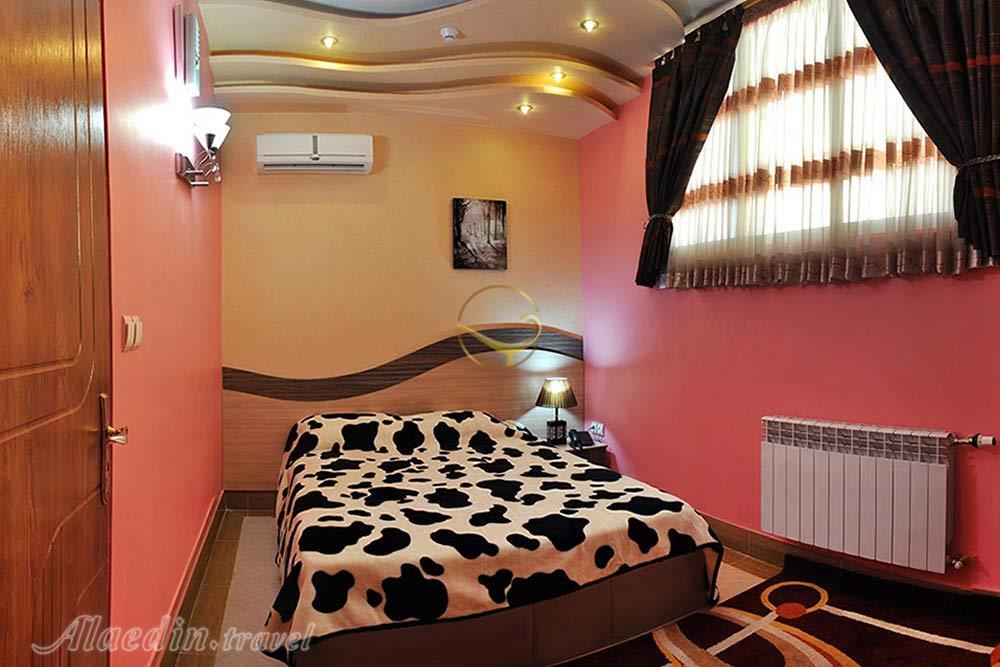 اتاق دبل هتل آپارتمان میزبان مشهد | علاءالدین تراول