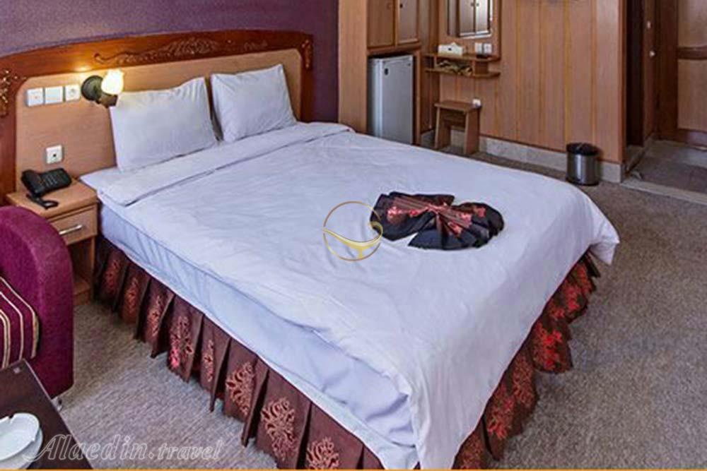 اتاق دبل هتل سه ستاره پارمیدا مشهد | علاءالدین تراول