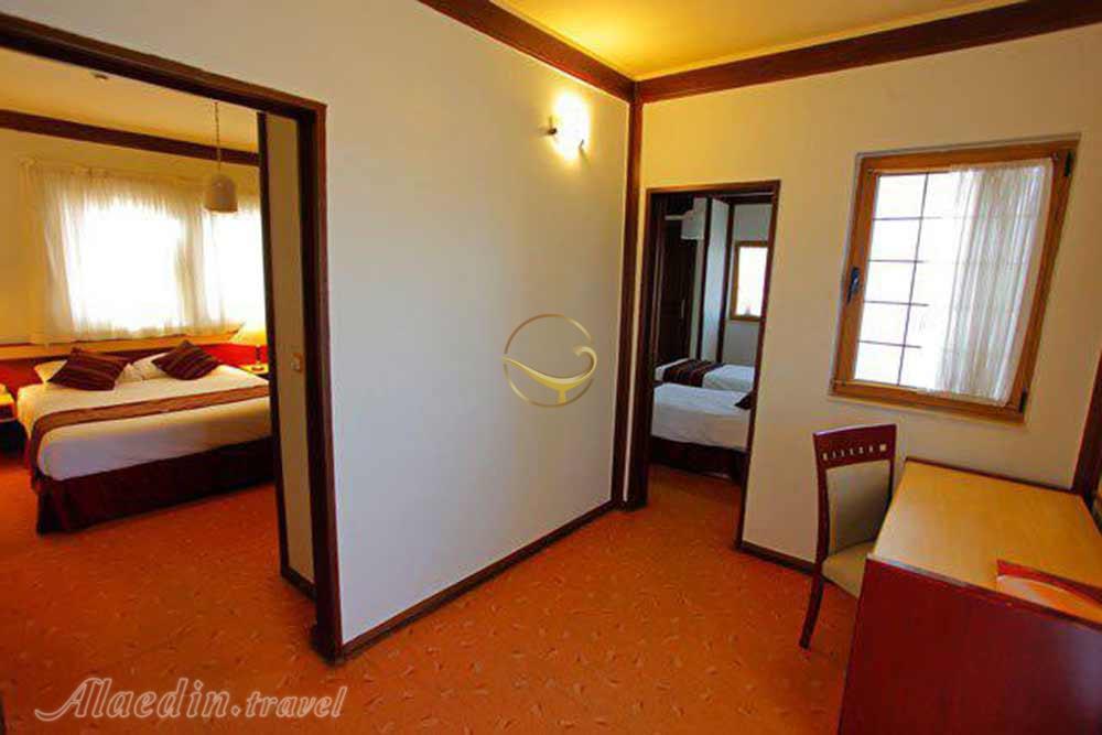 سوئیت هتل 4 ستاره توریست توس مشهد | علاءالدین تراول