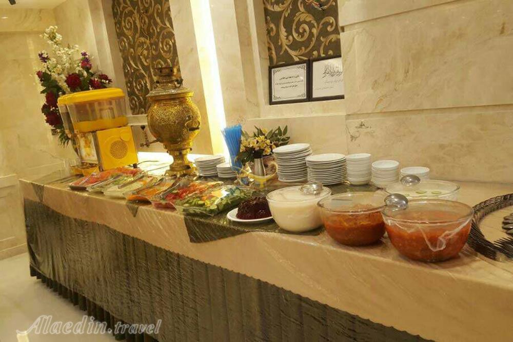 تالار پذیرایی هتل آپارتمان تعطیلات مشهد | علاءالدین تراول