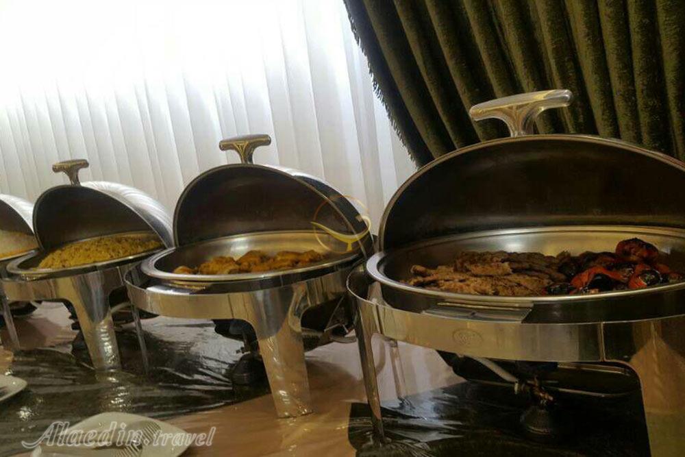 تالار پذیرایی هتل آپارتمان تعطیلات مشهد | علاءالدین تراول