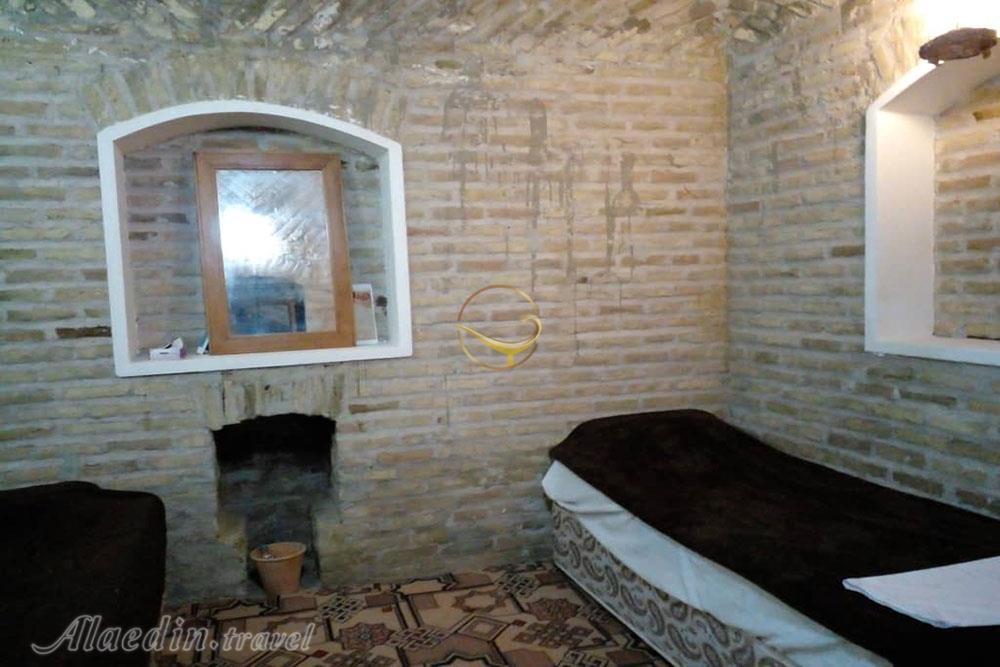 هتل کاروانسرای صفویه مهریز | علاءالدین تراول