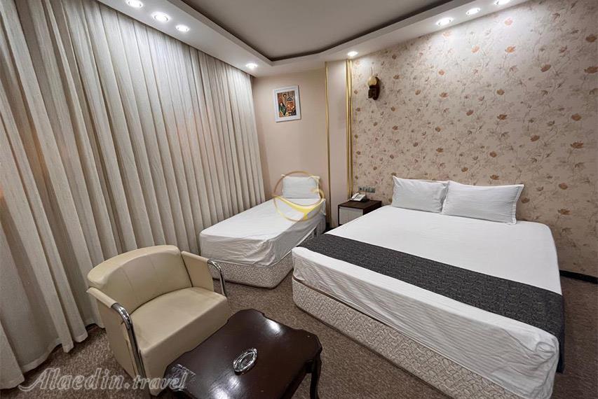 هتل مهربد فیروزه میبد | علاالدین تراول