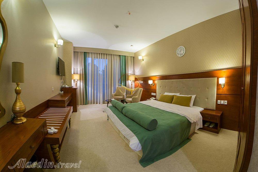 اتاق دبل هتل چهار ستاره امیران نیشابور | علاءالدین تراول