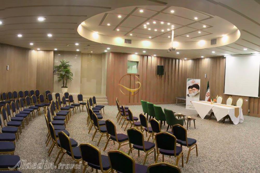 سالن چند منظوره هتل چهار ستاره امیران نیشابور | علاءالدین تراول