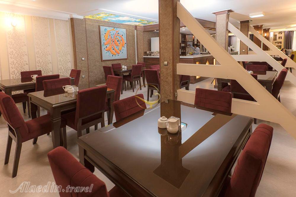 کافی شاپ هتل البرز قزوین | علاءالدین تراول