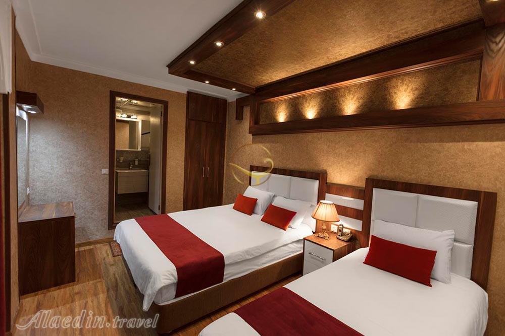 اتاق سه تخته هتل البرز قزوین | علاءالدین تراول