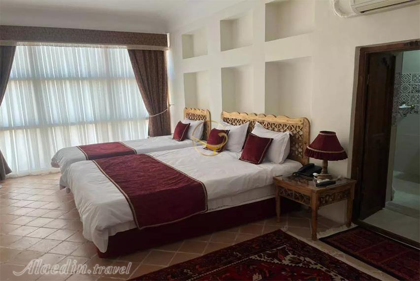 هتل سنتی ارغوان قزوین | علاالدین تراول