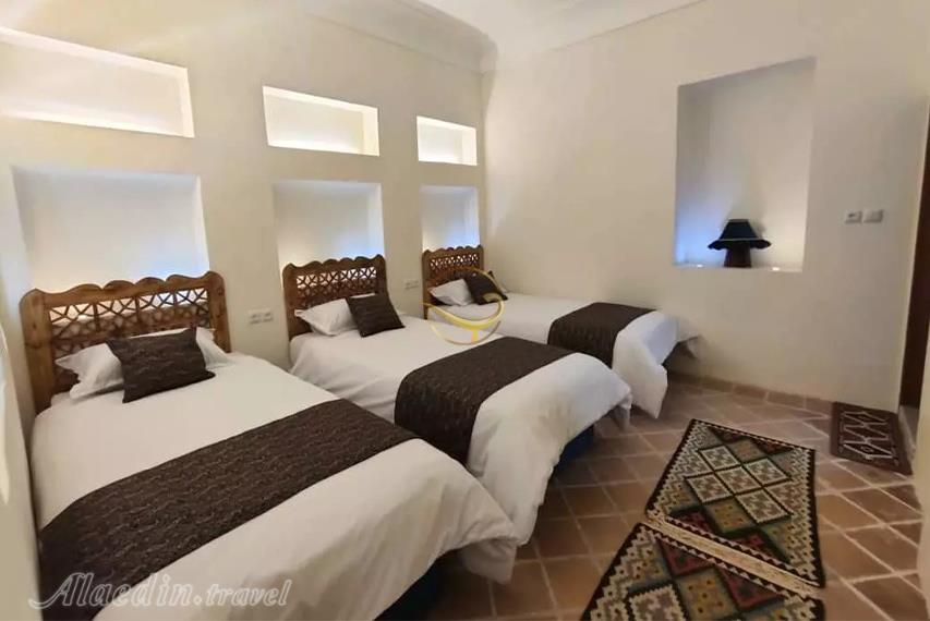 هتل سنتی ارغوان قزوین | علاالدین تراول