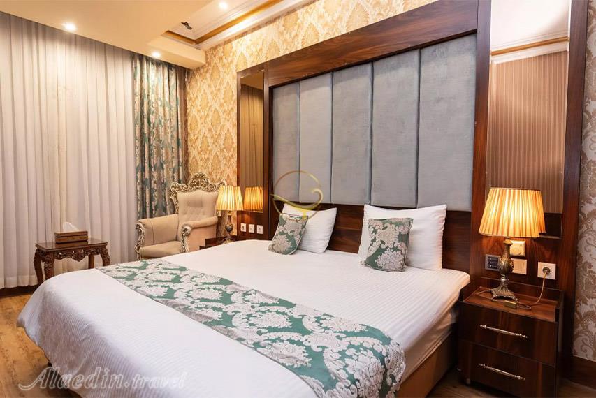 هتل بغدادی قزوین | علاالدین تراول