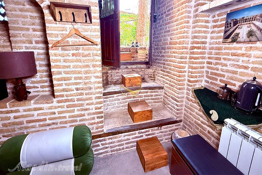 هتل عمارت بهروزی قزوین | علاالدین تراول