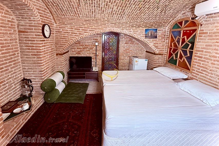 هتل عمارت بهروزی قزوین | علاالدین تراول